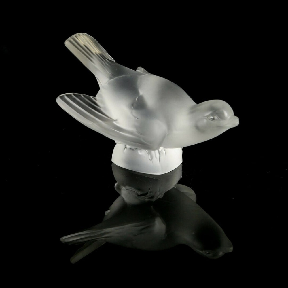 Lalique France Frosted Crystal Sparrow Bird Figurine